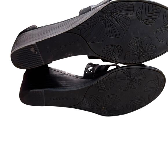 Yellow Box Women’s size 9 Wedge shoes in Black Faux leather - Picture 5 of 6